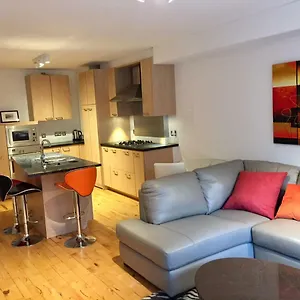 Centre Free Parking Apartment